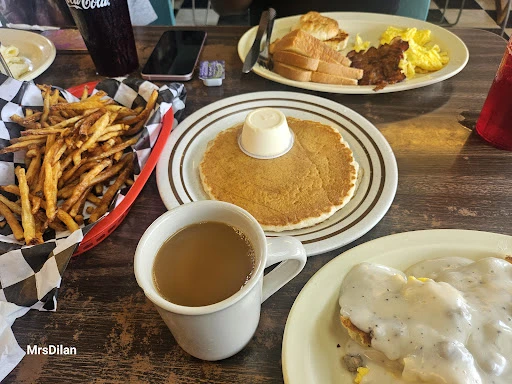 D & M Diner photo 4
